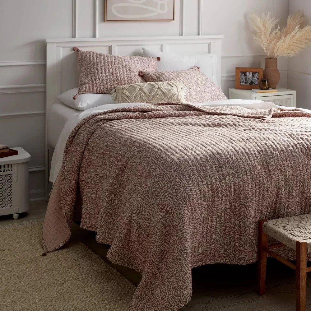 King Reversible Matelasse Swirl Quilt Purple - Threshold: Cotton Jacquard