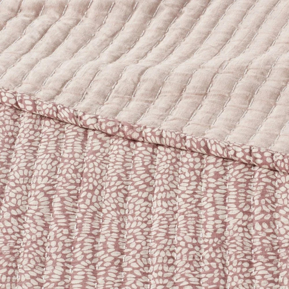 King Reversible Matelasse Swirl Quilt Purple - Threshold: Cotton Jacquard